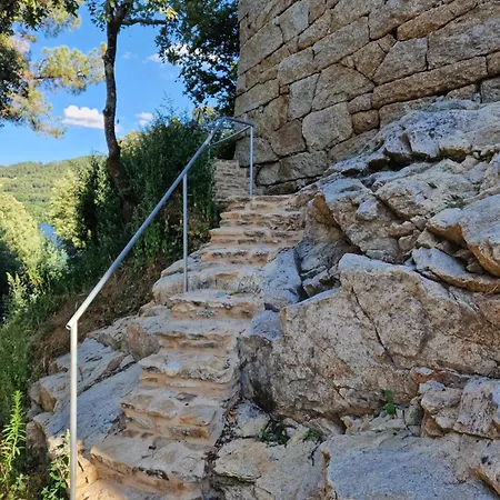 Casa Do Barqueiro Loureira 度假居